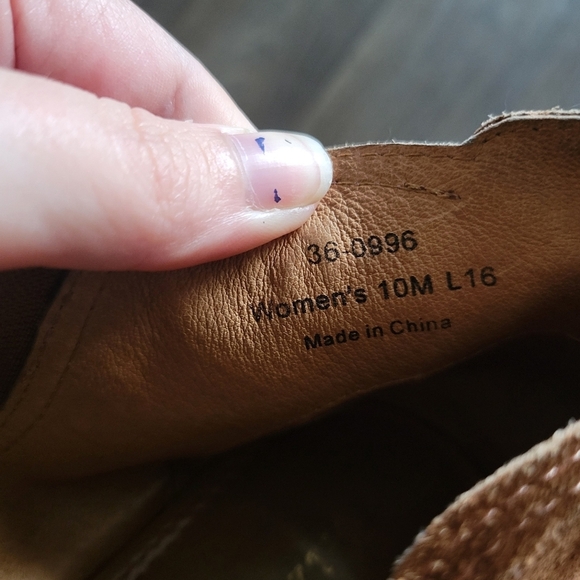 TRASK Allison Bootie Suede size 10 women’s - Picture 4 of 4